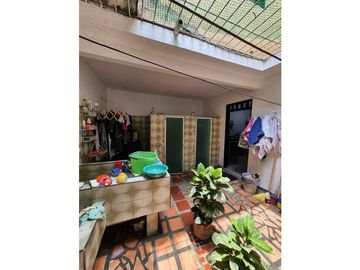CASA EN VENTA EN EL POPULAR NORTE DE CALI