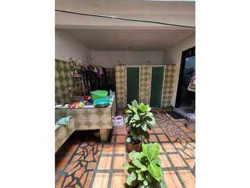 CASA EN VENTA EN EL POPULAR NORTE DE CALI