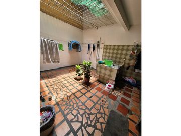 CASA EN VENTA EN EL POPULAR NORTE DE CALI