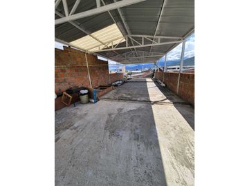 CASA EN VENTA EN EL POPULAR NORTE DE CALI