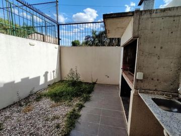 VENTA 2 Dorm APTO CREDITO  Pileta PH De las carretas 8245