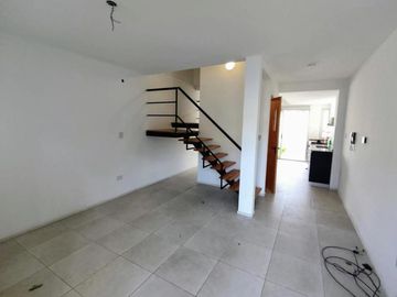 VENTA 2 Dorm APTO CREDITO  Pileta PH De las carretas 8245