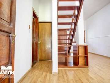 Casa en venta apta crédito. 5 amb con jardín y jardín de invierno en Olivos