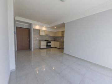 Depto 3 ambientes con amplio jardín (Santo Tome 4400)