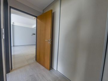 Depto 3 ambientes con amplio jardín (Santo Tome 4400)
