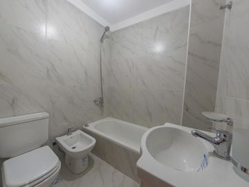 Depto 3 ambientes con amplio jardín (Santo Tome 4400)