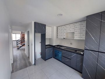 103M2, 4 DORMITORIOS, 2 BAÑOS, ESTACIONAMIENTO