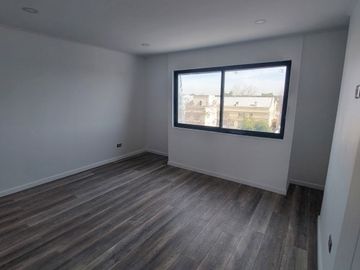 103M2, 4 DORMITORIOS, 2 BAÑOS, ESTACIONAMIENTO