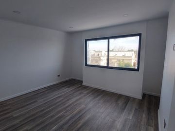 103M2, 4 DORMITORIOS, 2 BAÑOS, ESTACIONAMIENTO
