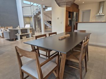 Moderna casa al Lago en Venta en Los Castaños - Nordelta