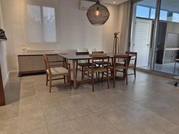 Moderna casa al Lago en Venta en Los Castaños - Nordelta