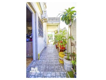 Casa en venta en Martinez 3 dormitorios /1 suite, jardín y cochera. Cerca Plaza.