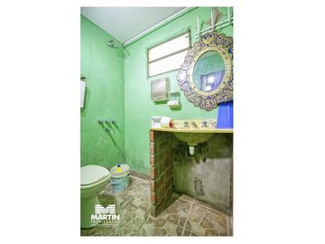 Casa en venta en Martinez 3 dormitorios /1 suite, jardín y cochera. Cerca Plaza.