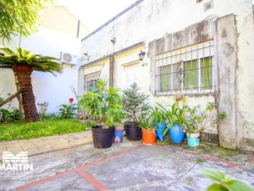 Casa en venta en Martinez 3 dormitorios /1 suite, jardín y cochera. Cerca Plaza.