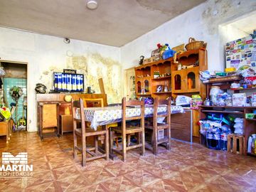 Casa en venta en Martinez 3 dormitorios /1 suite, jardín y cochera. Cerca Plaza.