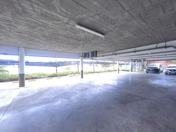 Oficina en alquiler a metros de Unicenter
