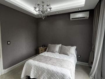 Magnifica propiedad en doble lote Saint Thomas Este-Oeste