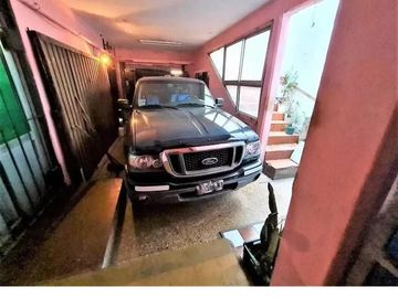 ¡Casa de cuatro ambientes en Planta alta + Local comercial y vivienda c/ Garage en Venta!