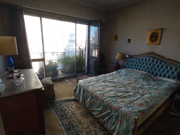 RECOLETA piso 3 ambientes con dependencia, piso alto, 205 m2-  A RECICLAR