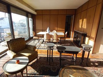 RECOLETA piso 3 ambientes con dependencia, piso alto, 205 m2-  A RECICLAR
