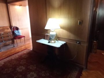 RECOLETA piso 3 ambientes con dependencia, piso alto, 205 m2-  A RECICLAR
