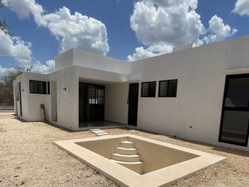 Venta de casa de una planta en Conkal dentro de privada
