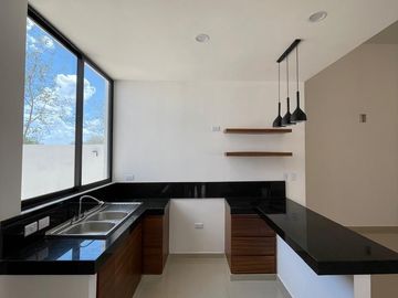 Venta de casa de una planta en Conkal dentro de privada