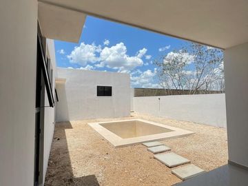Venta de casa de una planta en Conkal dentro de privada