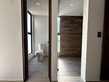Casa en  venta con 4 recamaras en Parque Chiapas Lomas de Angelopolis Puebla