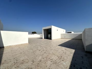 Casa en  venta con 4 recamaras en Parque Chiapas Lomas de Angelopolis Puebla