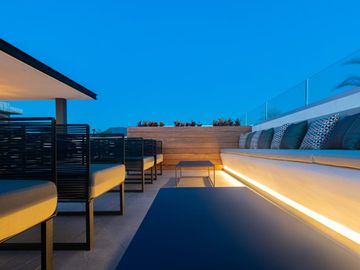Departamento Amueblado en  Venta en Zoho Skies cerca a playa.