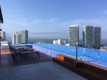 Departamento Amueblado en  Venta en Zoho Skies cerca a playa.