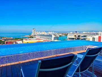 Departamento Amueblado en  Venta en Zoho Skies cerca a playa.