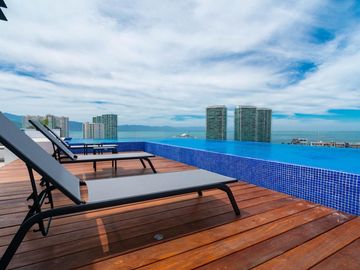 Departamento Amueblado en  Venta en Zoho Skies cerca a playa.