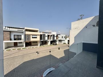CASA EN VENTA EN FRACCIONAMIENTO CORTIJO SAN DIEGO, ZONA SAN PEDRO CHOLULA