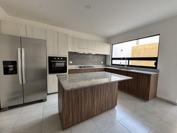 CASA EN VENTA EN FRACCIONAMIENTO CORTIJO SAN DIEGO, ZONA SAN PEDRO CHOLULA
