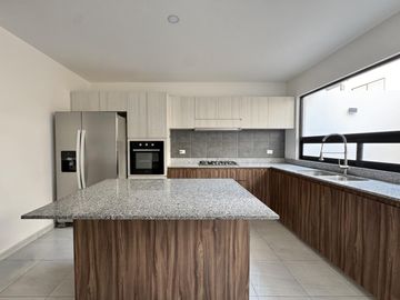 CASA EN VENTA EN FRACCIONAMIENTO CORTIJO SAN DIEGO, ZONA SAN PEDRO CHOLULA