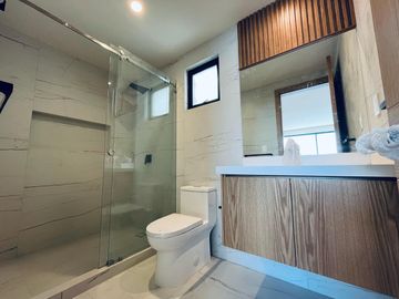 Casa en  venta de 4 recamaras junto al nuevo Chedraui Lomas de Angelopolis