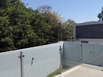 En privada de 4 casas