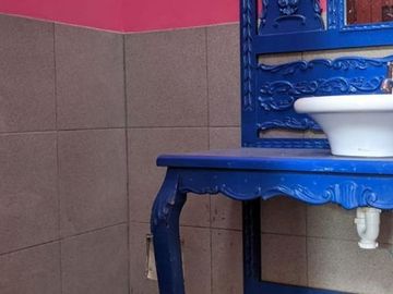 HERMOSA CASONA EN VENTA O COMO TERRENO