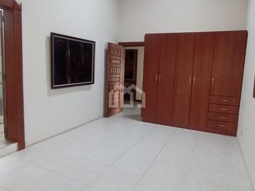 SE VENDE O RENTA CASA INDEPENDIENTE CON PISCINA VALLE DE LOS CHILLOS