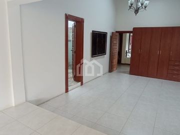 SE VENDE O RENTA CASA INDEPENDIENTE CON PISCINA VALLE DE LOS CHILLOS