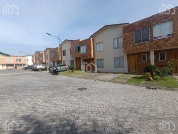 CASA EN VENTA SECTOR ARMENIA