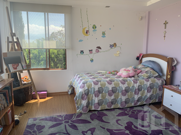 CASA ESPECTACULAR EN VENTA SECTOR NAYÓN
