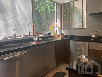 CASA ESPECTACULAR EN VENTA SECTOR NAYÓN