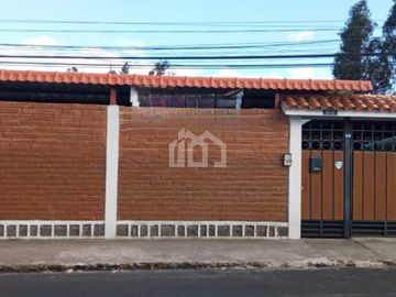 CASA DE VENTA VALLE DE LOS CHILLOS