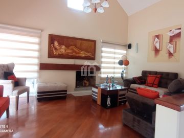 CASA INDEPENDIENTE DE VENTA EN EL VALLE DE LOS CHILLOS