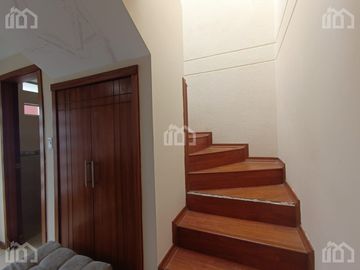 CASA DE VENTA EN CONOCOTO