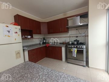 CASA DE VENTA EN CONOCOTO