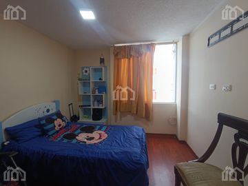 CASA DE VENTA EN CONOCOTO